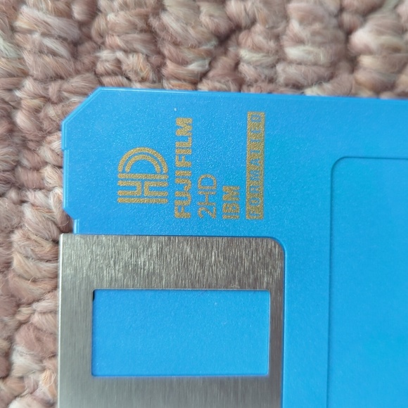 NWOT 16 Blank 3 1/2" Floppy Disks - Picture 3 of 4